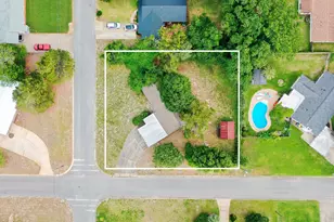 236 NW Shumpert St, Fort Walton Beach, FL 32548 - Photo 9