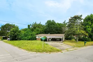 236 NW Shumpert St, Fort Walton Beach, FL 32548 - Photo 5