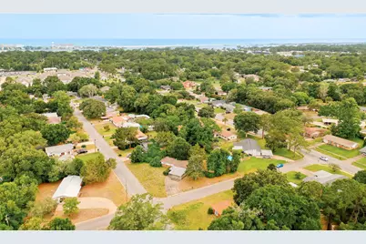 236 NW Shumpert Street, Fort Walton Beach, FL 32548 - Photo 1