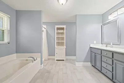 2386 Sherwood Drive, Navarre, FL 32566 - Photo 27
