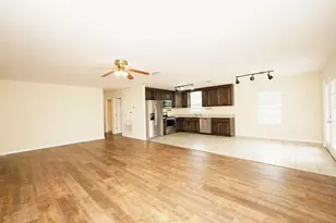 611 Bullock Blvd, Niceville, FL 32578 - Photo 5