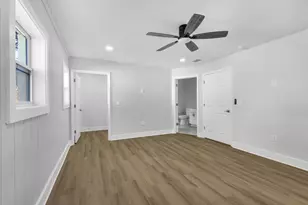 333 NW Hollywood Blvd, Fort Walton Beach, FL 32548 - Photo 23