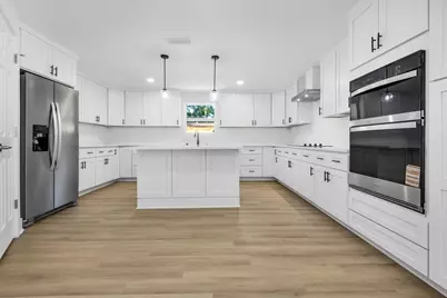 333 NW Hollywood Boulevard, Fort Walton Beach, FL 32548 - Photo 9