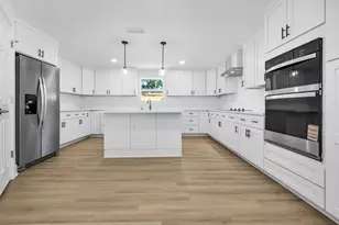 333 NW Hollywood Blvd, Fort Walton Beach, FL 32548 - Photo 9