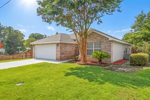 98 Marimba St, Mary Esther, FL 32569 - Photo 5