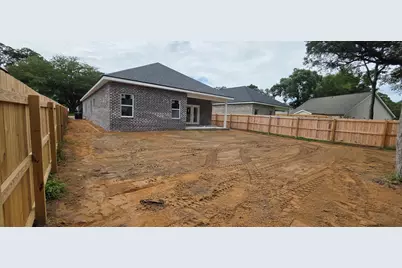 1913 Redwood Avenue, Niceville, FL 32578 - Photo 9