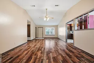 574 Peppertree Ln, Pensacola, FL 32506 - Photo 3