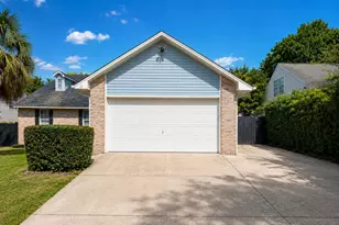 111 Trenton Ave, Crestview, FL 32539 - Photo 1