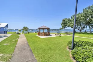 511 Fallin Water Dr, Mary Esther, FL 32569 - Photo 53