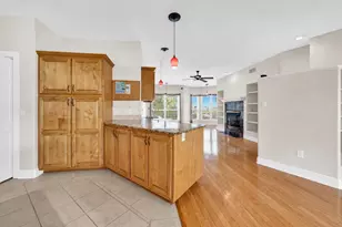 511 Fallin Water Dr, Mary Esther, FL 32569 - Photo 11