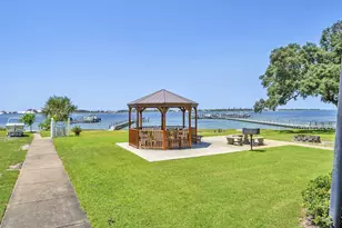 511 Fallin Water Dr, Mary Esther, FL 32569 - Photo 55