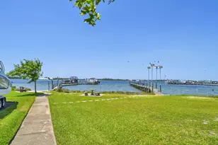 511 Fallin Water Dr, Mary Esther, FL 32569 - Photo 57