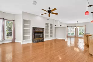 511 Fallin Water Dr, Mary Esther, FL 32569 - Photo 3
