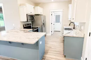 8195 Shooter Ln, Laurel Hill, FL 32567 - Photo 11