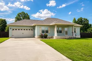 8195 Shooter Ln, Laurel Hill, FL 32567 - Photo 1