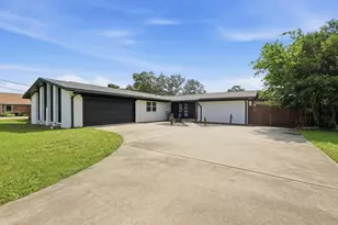 618 NE Country Club Ave, Fort Walton Beach, FL 32547 - Photo 3