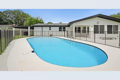 618 NE Country Club Avenue, Fort Walton Beach, FL 32547 - Photo 3
