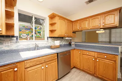 1700 Glenwood Court, Niceville, FL 32578 - Photo 9