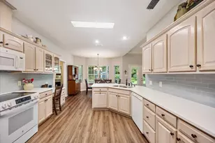 2555 Holley Pl, Navarre, FL 32566 - Photo 31