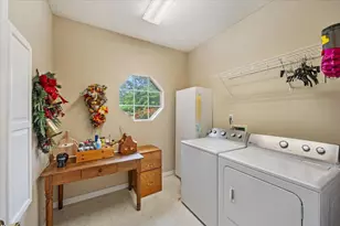 2555 Holley Pl, Navarre, FL 32566 - Photo 33