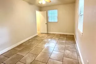 4350 Pine Villa Cir, Pace, FL 32571 - Photo 9