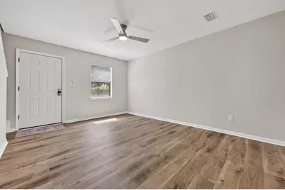 696 Tyner Street #7, Fort Walton Beach, FL 32547 - Photo 5
