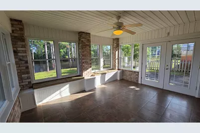 10020 Parker Lake Circle, Navarre, FL 32566 - Photo 29