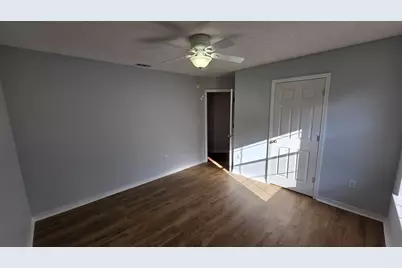 10020 Parker Lake Circle, Navarre, FL 32566 - Photo 17