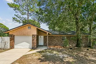 72 8th St, Shalimar, FL 32579 - Photo 1