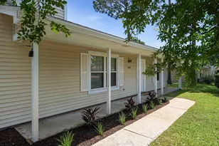 1888 Coral St, Navarre, FL 32566 - Photo 3