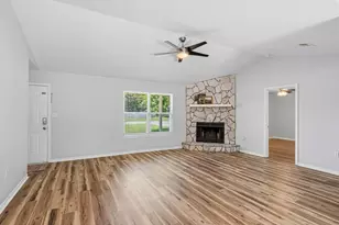 1888 Coral St, Navarre, FL 32566 - Photo 27