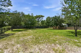 1945 Aurora Dr, Navarre, FL 32566 - Photo 37