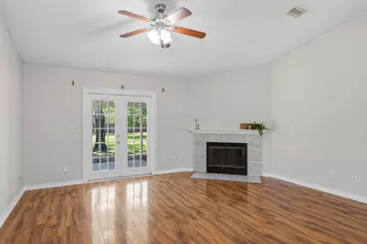 1945 Aurora Drive, Navarre, FL 32566 - Photo 15