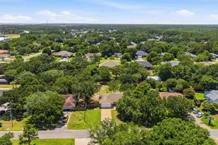 1945 Aurora Dr, Navarre, FL 32566 - Photo 47