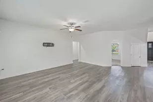5737 Marigold Loop, Crestview, FL 32539 - Photo 7