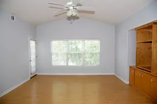 1501 N Partin Dr, Niceville, FL 32578 - Photo 7