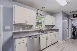 303 Runnymeade Dr, Crestview, FL 32539 - Photo 11