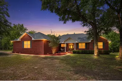 5870 Oakcrest Drive, Crestview, FL 32539 - Photo 1