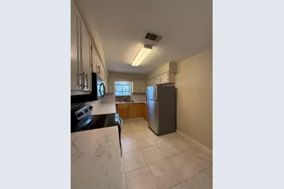 940 Central Avenue Avenue #9, Fort Walton Beach, FL 32547 - Photo 3
