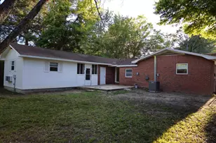 101 Blaylock St, Crestview, FL 32539 - Photo 3