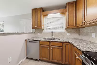 37 E Bradley Street #16, Miramar Beach, FL 32550 - Photo 11