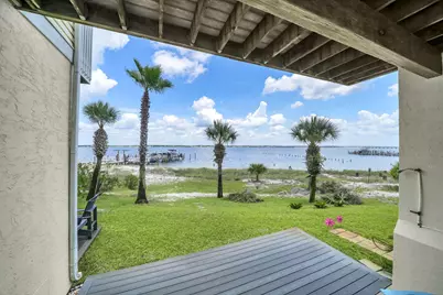 1440 Paradise Point Drive #UNIT 4, Navarre, FL 32566 - Photo 9
