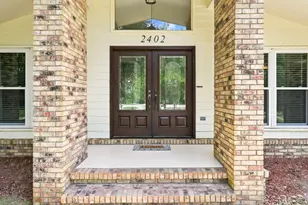 2402 Woodbine Dr, Crestview, FL 32536 - Photo 9