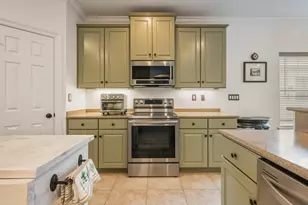1601 Mallorca Cv, Niceville, FL 32578 - Photo 11
