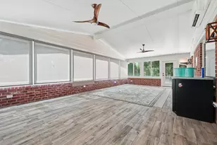 2017 Candlewood Dr, Navarre, FL 32566 - Photo 3