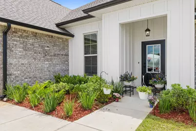 132 E Tweet Street, Freeport, FL 32439 - Photo 3