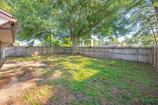 205 Bartonwood Ct, Niceville, FL 32578 - Photo 31