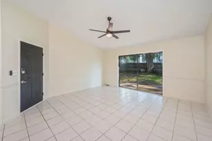 205 Bartonwood Ct, Niceville, FL 32578 - Photo 9