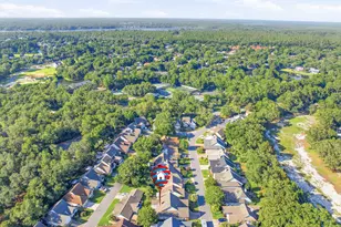 827 Fairway Lakes Dr, Niceville, FL 32578 - Photo 43