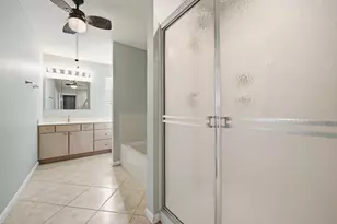 827 Fairway Lakes Dr, Niceville, FL 32578 - Photo 25